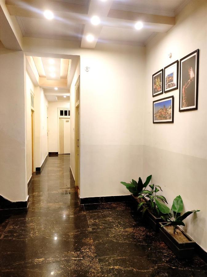 Bhagyashree Guest House 2 Km To Vishwanath Temple, Ganga Ghat Parking Available Варанаси Экстерьер фото